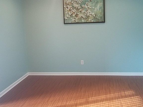 5th image of 180 S Hall Way