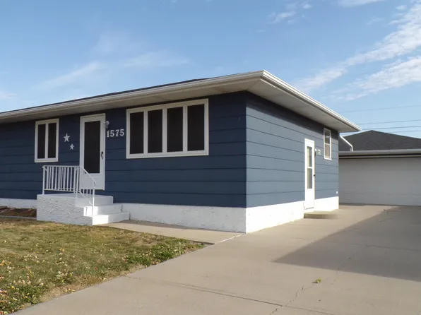 1575 44th Ave, Columbus, NE 68601