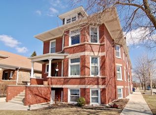 1046 S Kenilworth Ave APT 1, Oak Park, IL 60304