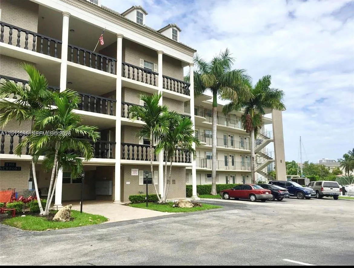Isle Of Paradise Co-Op — Photo 1