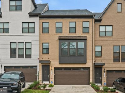 14303 Yesler Ave, Chantilly, VA, 20151