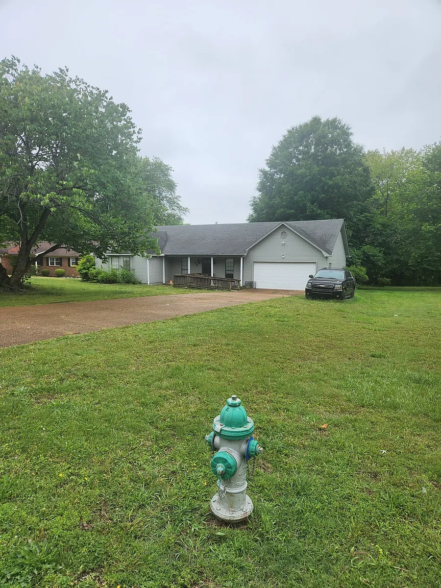 Building Photo - 15 Fair Acres Cv