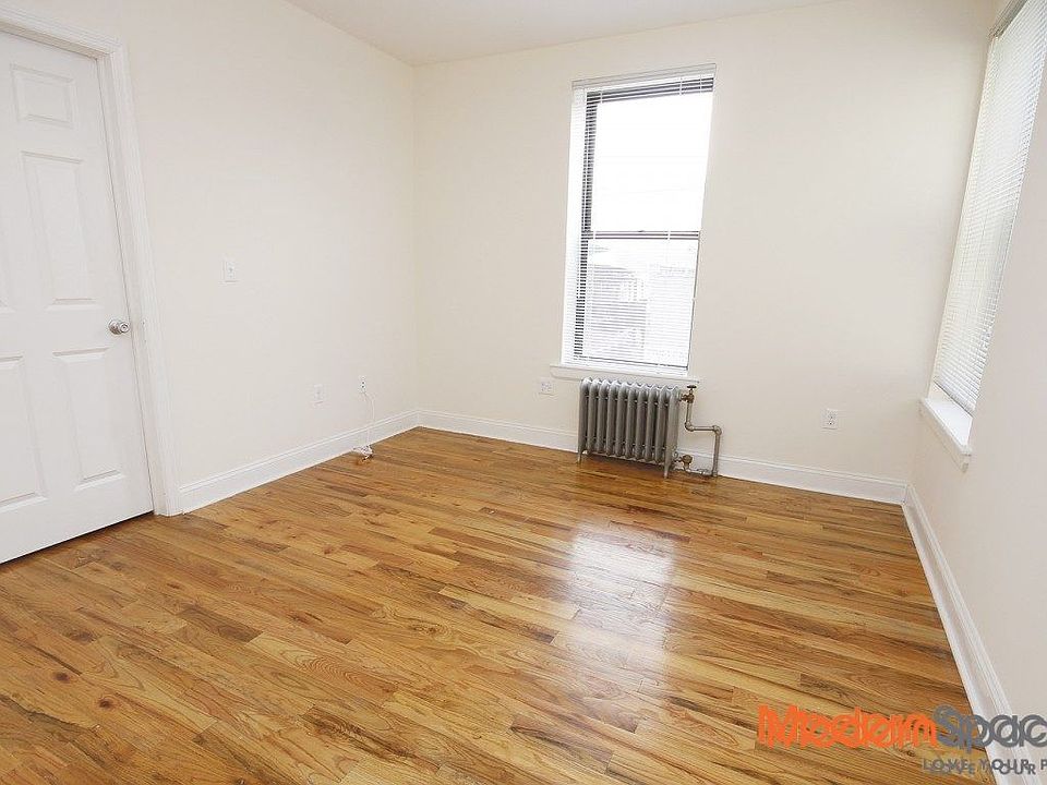 2nd image of 2246 31st St APT 3B
