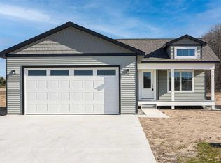 2101 Staghorn Ave, Grawn, MI 49637