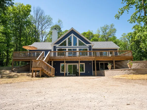 9777 N 16th St, Plainwell, MI 49080
