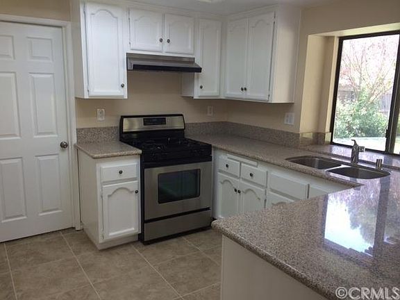 3rd image of 15492 Duke Ave
