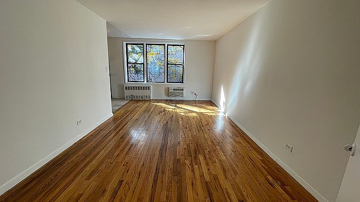 1st image of 27 E 13th St #3K