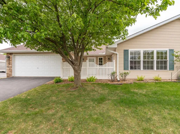 818 Roundhouse St, Shakopee, MN 55379