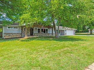 920 Rosewood St, Monett, MO 65708