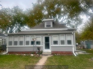 604 W 10th St, Grand Island, NE 68801