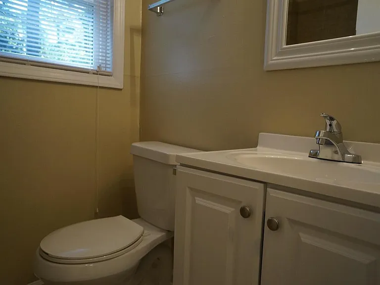 112 E McIver St — Photo 13