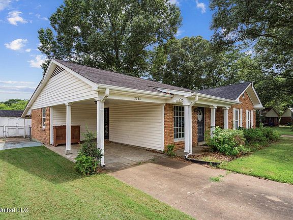 3rd image of 2383 Ashland Dr