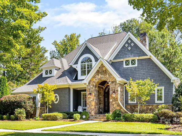 920 Hudson Pl, Davidson, NC 28036