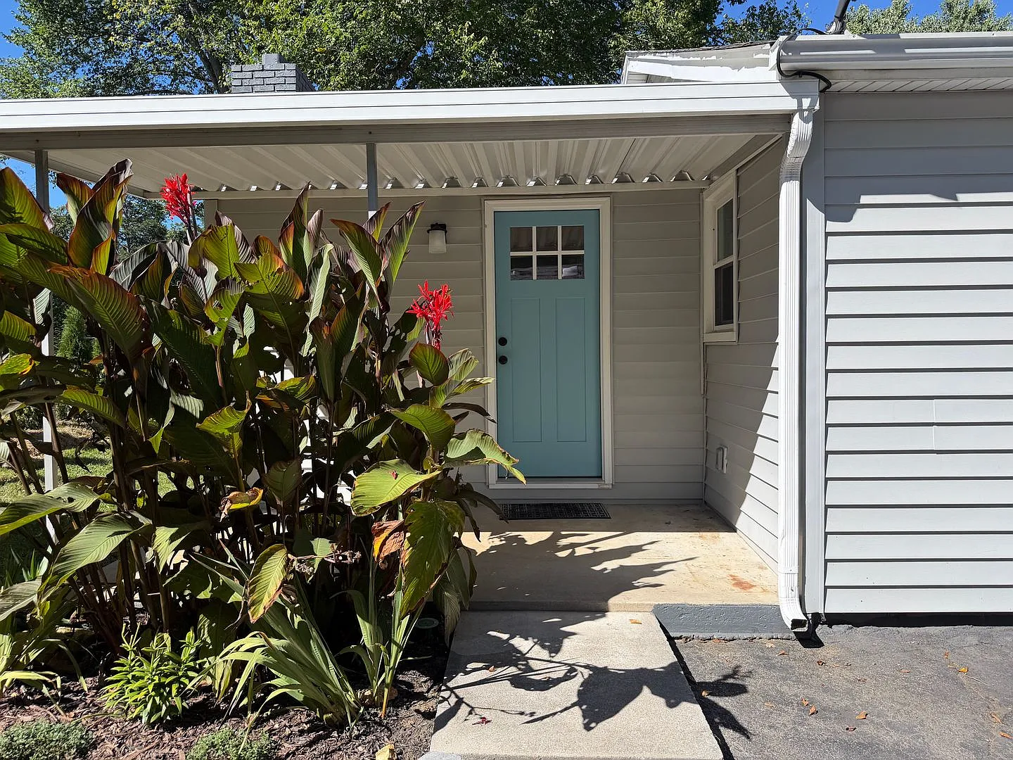 Candler - Recently Renovated Charmer!! — Photo 2