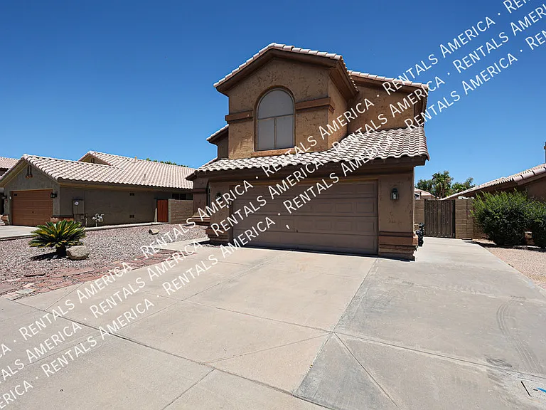 4616 E Summerhaven Dr — Photo 2