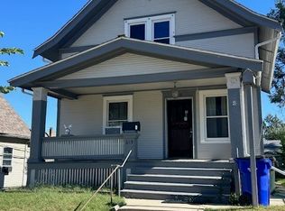 615 4th St SW, Cedar Rapids, IA 52404