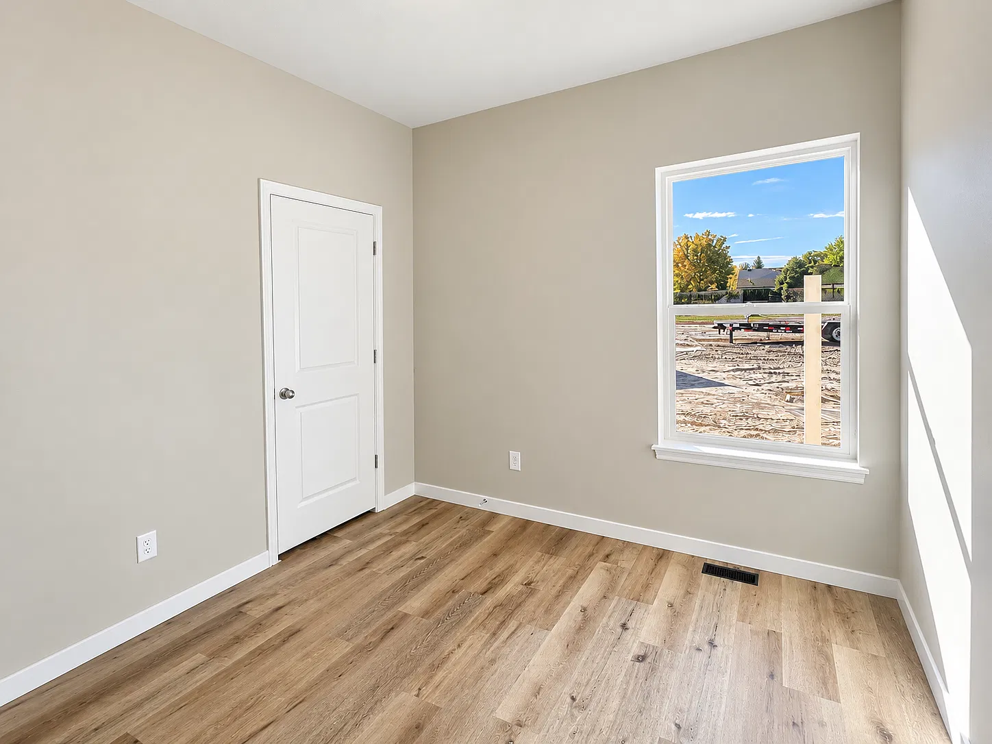 3 bed, 1230 sqft, $2,195 — Photo 3