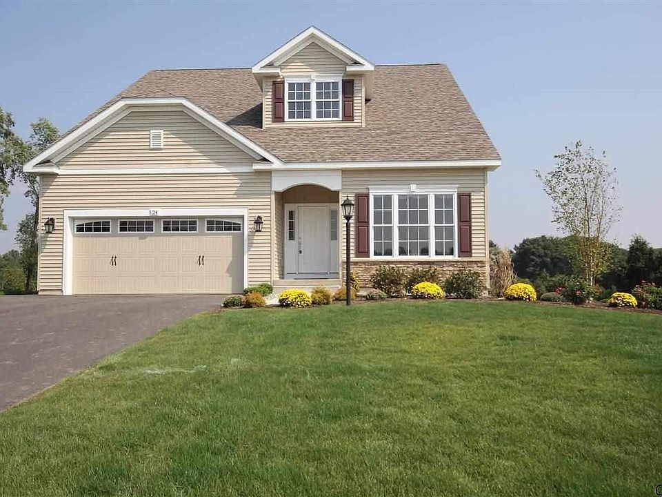 1st image of 24 Green Meadow Dr