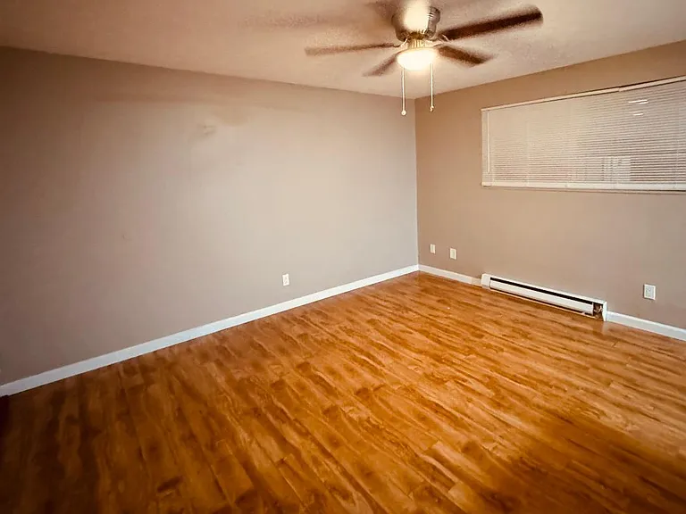 2602 Chesterfield Ct #10 — Photo 2