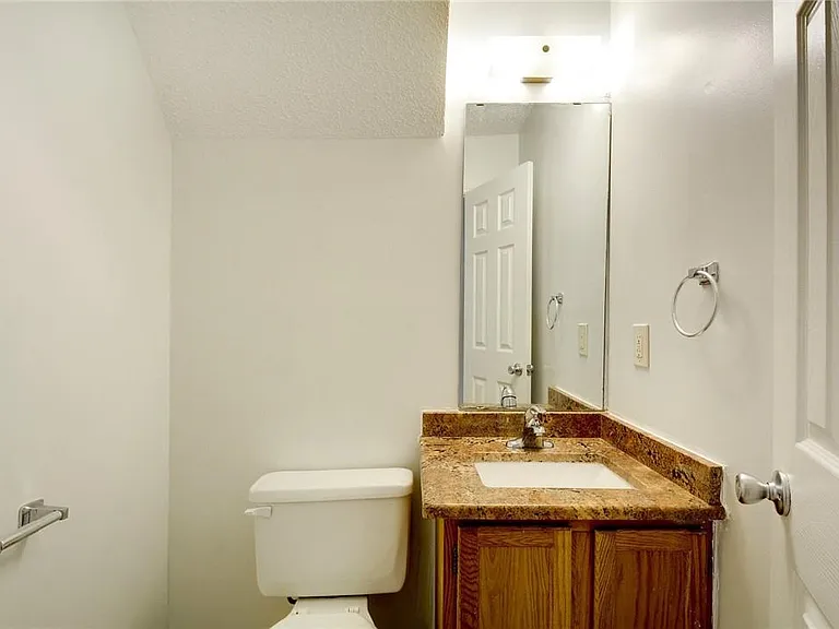 6102 Parkwood Dr #A — Photo 13