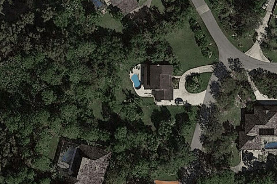 1st image of 3640 NE M Cari Ln