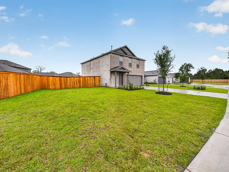 31413 Pratola Serra Cir — Photo 2