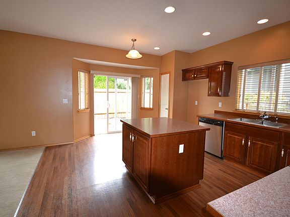 5th image of 13342 SE 311th Pl