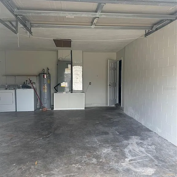 2329 Pine Tree Ct — Photo 35
