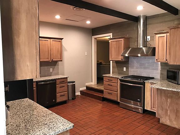 2nd image of 4316 Cummings Dr E