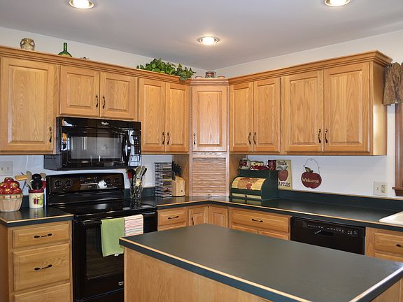 2nd image of 1015 Fairfield Dr #Drw4-p9