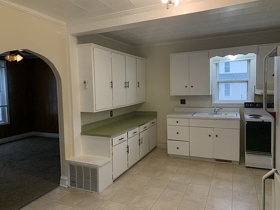 2nd image of 512-514 Frank Ave