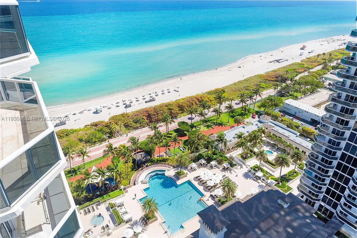 Building Photo - 4779 Collins Ave #2204
