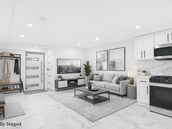 4th image of 1770 Pacific St #1