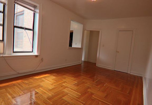 4th image of 19 Cumming St APT 4F