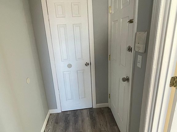3rd image of 1471 Richmond Ave