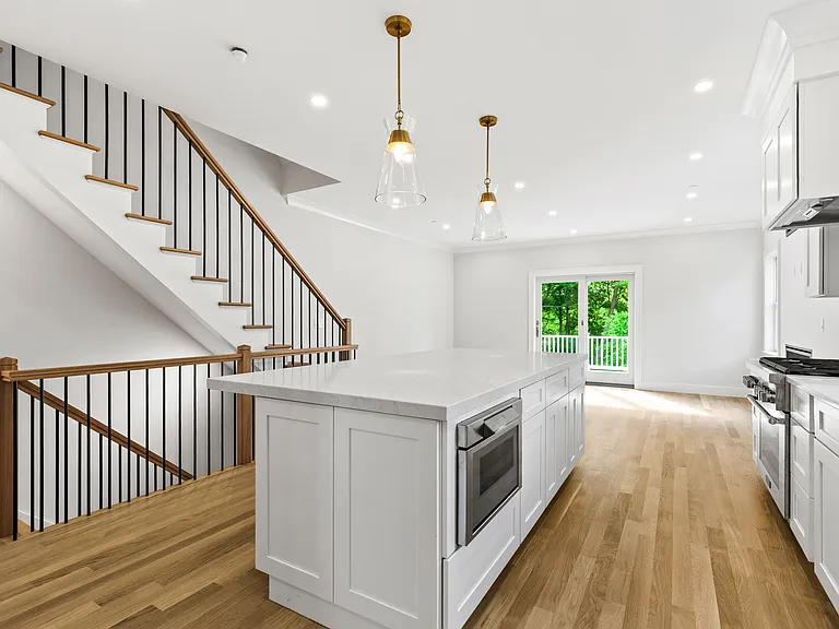 86A Maple Ave #A — Photo 6
