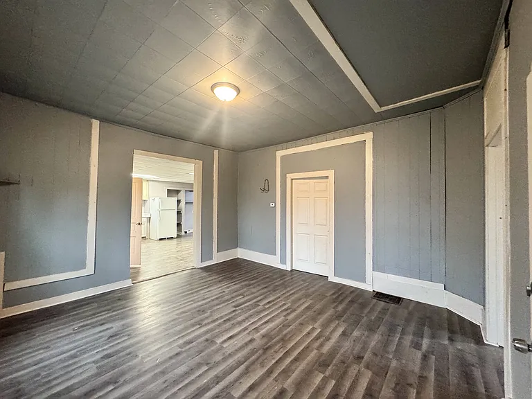 1120 Spruce St — Photo 4