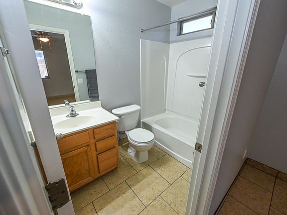 4th image of 16683 W Paradise Ln