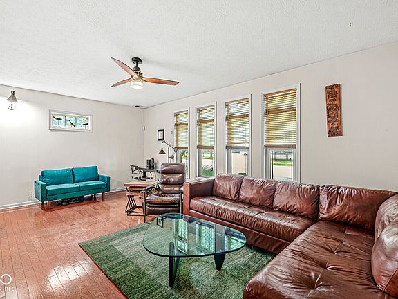 4th image of 1623 N College Ave APT 1