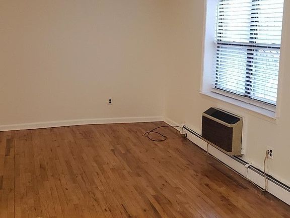 2nd image of 11 Gates Ave APT 11A