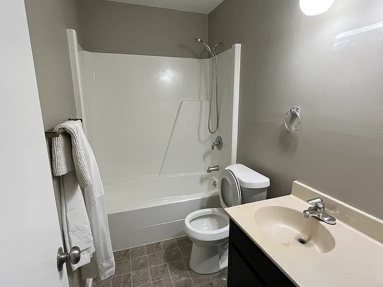 511 Saint Charles Ct — Photo 27