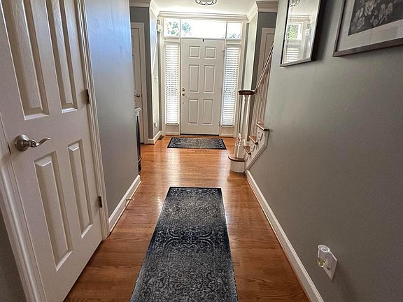 3rd image of 212 Meredith Pl