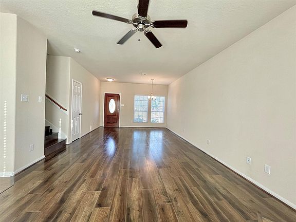 5th image of 14903 Vinegrove Falls Ct