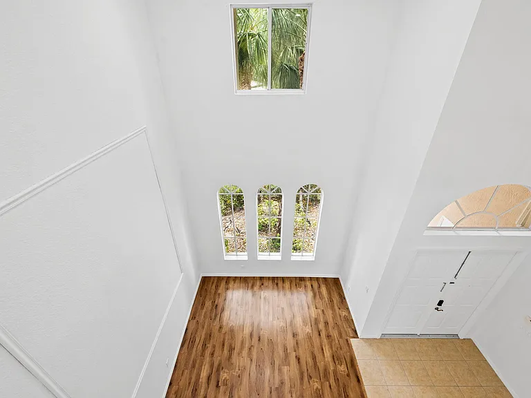 19389 SW 64th St — Photo 31