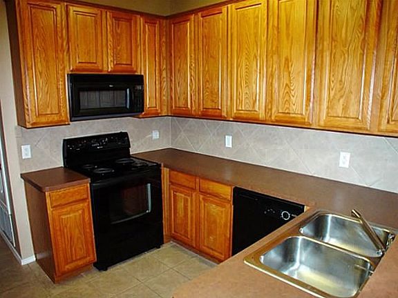 4th image of 2904 Muirfield Dr