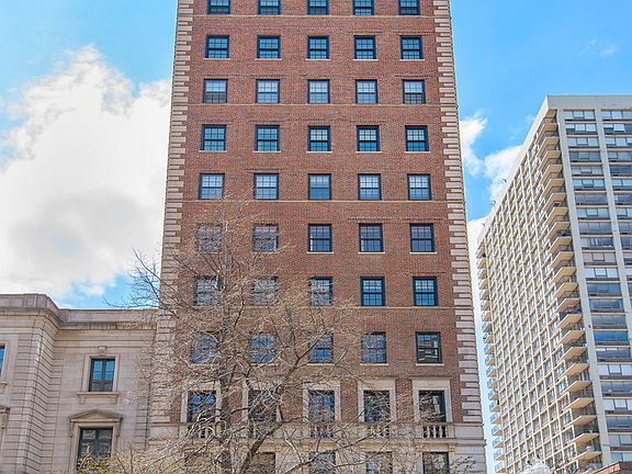 2nd image of 1366 N Dearborn St #10BC