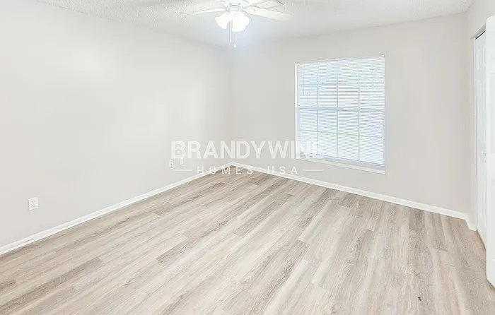 28305 International Ct — Photo 25