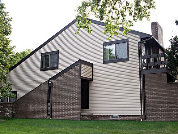 2nd image of 4459 Whitfield Ln #340