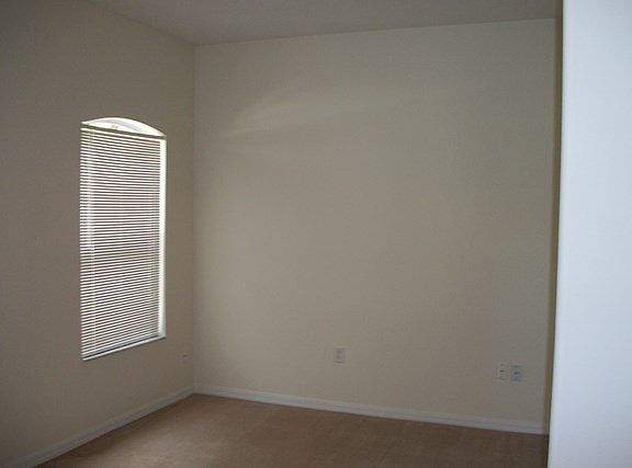 3rd image of 12 Banner Ln