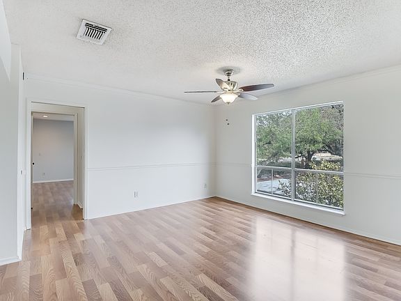 5th image of 3803 Barrington St APT 1C
